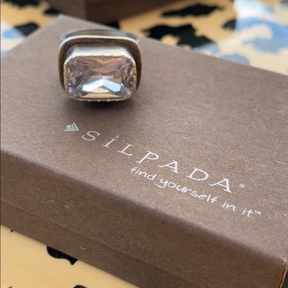 Gorgeous Silpada CZ sterling silver ring - Picture 3 of 7